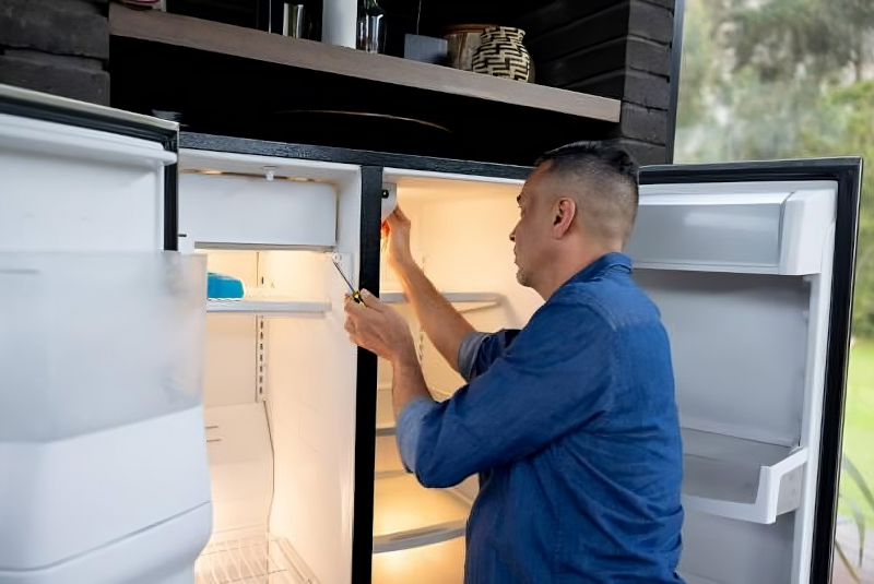 Refrigerator repair in West Miami